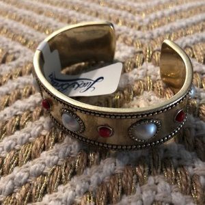 NWT LUCKY BRAND BANGLE!